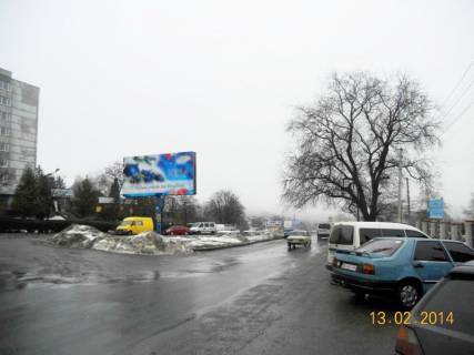 Billboard A in Uman, 6х3  m. Uman', st. Nebesnoi Sotni, za 60m do rozv'azki z st. Celuskinciv ta st. Solom-Alejhema, za 120m do AZS OKKO, cerez 60m pisla avtobusnoi zupinki ta 130m pisla povorotu na provulok Kam'anij Photo 1