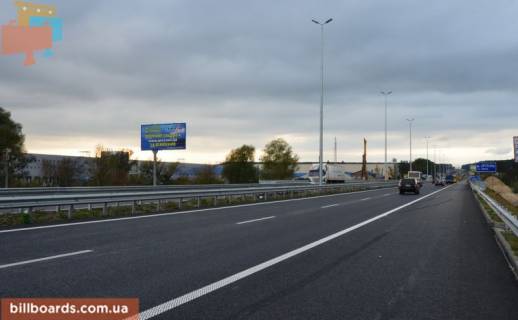 Billboard B in Parking, 6х3  s. Stoanka, trasa M-06 "Kiiv-Cop" (Zitomir), km 21+125 livo, mist cerez r. Irpinka, do rozvilki Irpin'-Gorenici, 250m do Grand Sina, 400m do Mary Kay Photo 1