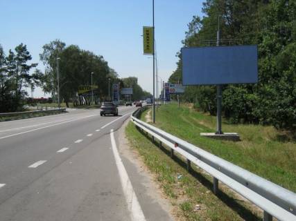 Billboard A in Bucha, 6х3  m. Buca, trasa M-07 "Kiiv-Kovel'", km 30+050 pravo, st. Nove Sose, bila TC Modul', cerez 150m pisla magazinu Epicentr, cerez 450m pisla TRC Avenir Plaza, za 100m do AZS WOG Photo 1