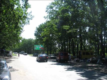 Billboard A in Uman m. Uman', perehresta z st. Zavods'ka ta st. Maksima Zaliznaka, za 165m do avtobusnoi zupinki Photo 1