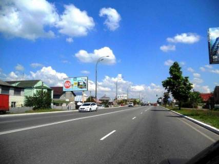 Billboard B in Brovary, 6х3  m. Brovari, st. Kiivs'ka, 19, cerez 220m pisla magazinu "Fora", cerez 240m pisla perehresta z st. Esenina, cerez 320m pisla AZS "KLO", za 30m do avtobusnoi zupinki, za 70m do perehrestam z st. Evgenia Zelens'kogo Photo 1