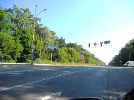 Billboard B in Brovary, 6х3  m. Brovari, st. Kiivs'ka, navproti povorotu na st. Lisova, viizd z m. Brovari, cerez 120m pisla restoranu "U lisi", cerez 200m pisla povorotu na st. Metalurgiv, cerez 310m pisla TRC "Terminal" ta magazinu "MegaMarket", cerez 310m pisla AZS "KLO" Photo 1