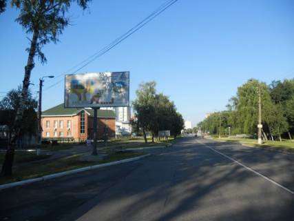 Billboard B in Brovary, 6х3  m. Brovari, st. Aroslava Mudrogo, 104, navproti Parku Peremogi, cerez 240m pisla AZS KLO, za 140m do Brovars'kogo mis'krajonnogo centru zajnatosti, za 270m do magazinu ATB ta povorotu na st. Grusevs'kogo Photo 1