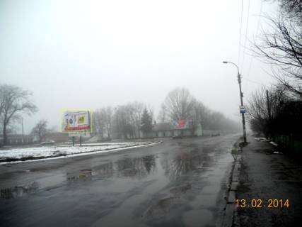 Billboard A in Uman, 6х3  m. Uman', st. Zaliznicna, navproti budinku 4, bila zaliznicnogo vokzalu, bila avtobusnoi zupinki, cerez 40m pisla pocatku st. Nezaleznosti Photo 1