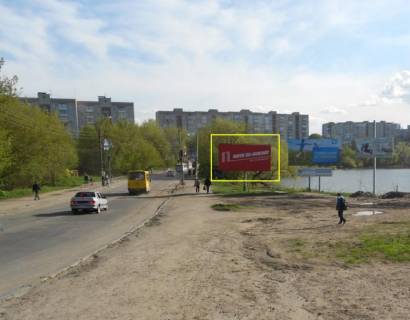 Billboard A in Uman, 6х3  m. Uman', st. Nezaleznosti, navproti budinku 49, cerez 50m pisla povorotu na st. Ostasivs'ka, za 85m do avtobusnoi zupinki ta 195m do povorotu na st. Ivana Boguna, livij Photo 1