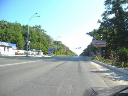 Billboard A in Brovary, 6х3   m. Brovari, st. Kiivs'ka, 326, viizd z m. Brovari, cerez 80m pisla restoranu "U lisi", cerez 160m pisla povorotu na st. Metalurgiv, cerez 270m pisla TRC "Terminal" ta magazinu "MegaMarket", cerez 270m pisla AZS "KLO", za 40m do povorotu na st. Photo 1