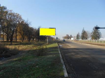 Billboard B in Uman, 6х3  m. Uman', st. Derev'anka, cerez 140m pisla avtobusnoi zupinki ta 260m pisla rozv'azki z st. Teplicna, za 440m do viizdu na trasu M-12  Photo 1