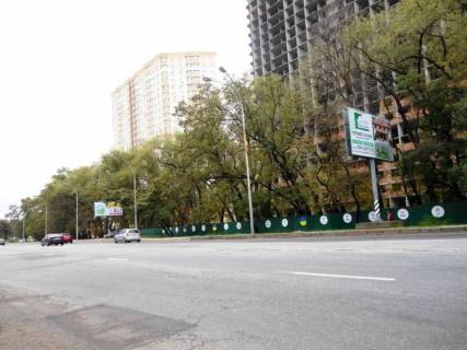 Billboard A in Brovary, 6х3  m. Brovari, st. Kiivs'ka, navproti budinku 298, cerez 300m pisla magazinu "Epicentr" ta magazinu "Novus", cerez 155m pisla povorotu na st. Kozac'ka, za 90m do povorotu do ZK "Lisovij kvartal", za 210m do magazinu "Sil'po" Photo 1