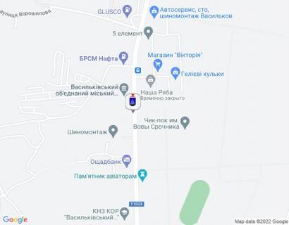 Citylight A in Vasylkiv, 1,2х1,8  m. Vasil'kiv, st. Dekabristiv, 43, bila avtobusnoi zupinki "Avtopark" ta Vasil'kivs'kogo ob'ednanogo mis'kogo vijs'kovogo komisariatu, cerez 290m pisla AZS "GLUSCO", cerez 160m pisla AZS "BRSM NAFTA", za 140m do Osadbanku scheme