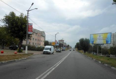 Billboard A in Obukhiv m. Obuhiv, st.Kiivs'ka, pered bankom "Aval'", navproti ozera Photo 1