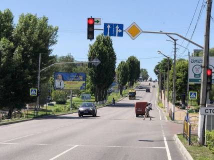 Billboard B in Obukhiv m. Obuhiv, st.Kiivs'ka, za bankom "Aval'", navproti ozera Photo 1