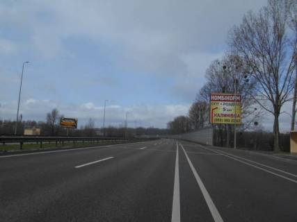 Billboard A in Glevakha, 6х3  смт. Глеваха, траса М-05 Київ-Одеса, км 27+250 право, виїзд з вул. Київська на Одеську трасу, автобусна зупинка, за 310м до АЗС Укрнафта, через 760м після розв'язки на м. Васильків, верх Photo 1
