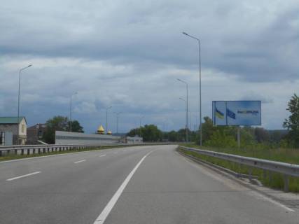 Billboard A in Tatsenki, 6х3  s. Tacenki, Dniprovs'ke sose, trasa N-01 "Kiiv-Znam'anka", km 40+030 pravo, bila avtobusnoi zupinki, pered mostom cerez r. Stugna Photo 1
