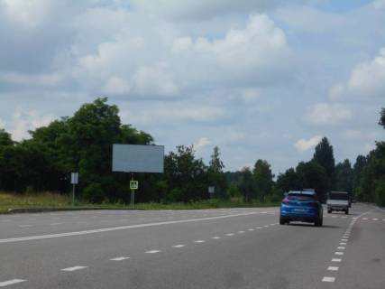 Billboard B in Krasne, 6х3  м. Обухів, Дніпровське шосе, траса Н-01 "Київ-Знам'янка", км 46+300 ліво, автобусна зупинка "Дерев'яна", поворот на Трипілля, до повороту на с. Красне Photo 1