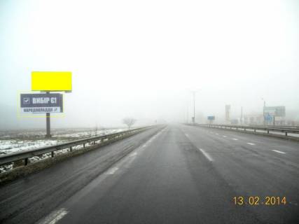 Billboard B in Uman m. Uman', trasa M-05 Kiiv-Odesa, km 205+160 livo, v'izd v Uman', za 630m do rozv'azki z st. Internacional'na, niz Photo 1