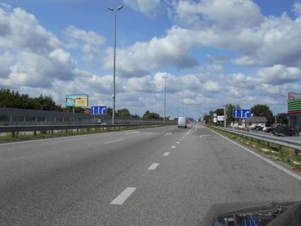 Billboard B in With. Mila s. Mila, trasa M-06 Kiiv-Cop (Zitomir), km 26+200 livo, za povorotom na s. Petruski, navproti restoran "Kozacok", magazin "Fora" Photo 1