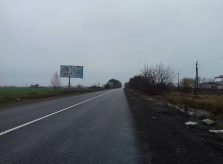 Billboard B in Obukhiv 48km+250 pravoruc(N-01 Kiiv-Znamanka); Pered povorotom  s.Krasne-st.Bud'onnogo Photo 1