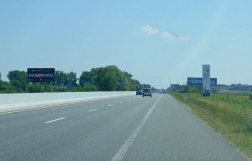 Billboard B in Brovary, 6х3  м. Бровари, траса М-01 "Київ-Чернігів-Нові Яриловичі", км 22+550 ліво, об'їзд м. Бровари, за 750м до перетину вул. Переяславський Шлях та вул. Лагунової, ресторану "Петрівський Бровар" та АЗС ОККО, через 1.7км після повороту на вул. Анатолія Photo 1