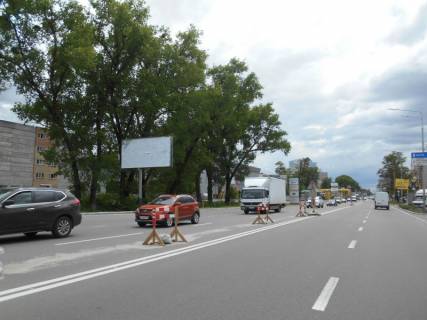 Billboard B in Brovary, 6х3   m. Brovari, st. Kiivs'ka, 326, navproti kafe "U lisi", za 80m do povorotu na st. Metalurgiv, za 190m do TRC "Terminal" ta magazinu "MegaMarket", za 190m do AZS "KLO", za 355m do rozvilki z st. Pavla Cubins'kogo ta st. Simona Petluri, cerez 120m Photo 1