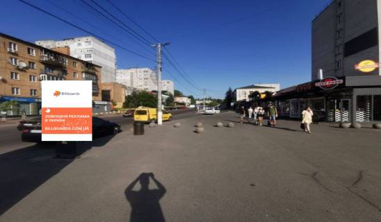 Citylight A in Vasylkiv, 1,2х1,8  m. Vasil'kiv, st. Grusevs'kogo, 17, bila Vasil'kivs'kogo Mis'krajonnogo centru zajnatosti ta avtobusnoi zupinki, navproti viddilenna PUMB, cerez 50m pisla magazinu "Sil'po" ta "COMFY", cerez 150m pisla povorotu na st. Gogola, cerez 200m pisla Photo 1