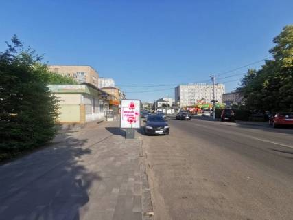 Citylight B in Vasylkiv, 1,2х1,8  m. Vasil'kiv, st. Grusevs'kogo, 10, bila apteki, navproti magazinu "Sil'po" ta "COMFY", cerez 70m pisla povorotu na st. Gogola, cerez 120m pisla povorotu na st. Dekabristiv, za 105m do viddilenna PUMB ta avtobusnoi zupinki Photo 1