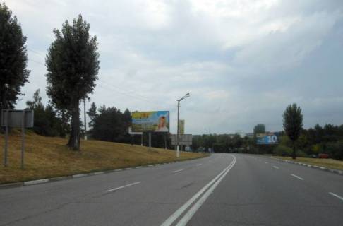 Billboard B in Obukhiv m. Obuhiv, st. Kiivs'ka, 123 (viizd z Obuhiv na Kiiv, Ukrainku) Photo 1