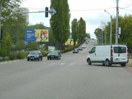 Billboard B in Obukhiv, 6х3  m. Obuhiv, st. Kiivs'ka, cerez 50m pisla banku "Aval'", navproti ozera ta ditacogo majdanciku "Rosen" Photo 1