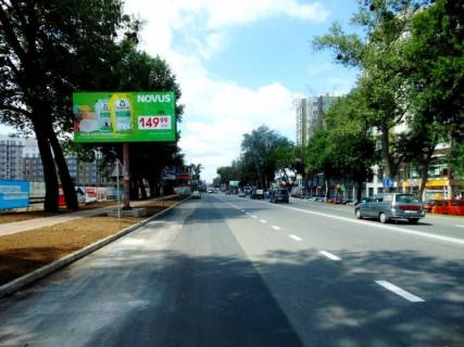 Billboard B in Sofiivska Borshchagivka, 6х3   s. Sofiivs'ka Borsagivka, trasa R-04 "Kiiv-Bisiv-Zvenigorodka", st. Soborna (Lenina), navproti  ZK "Sofiivs'kij Kvartal", za 50m do avtobusnoi zupinki, za 120m do povorotu na st. Akademika Salimova, ZK "Barselona" ta ZK "Dania", cerez 120m pisla Photo 1