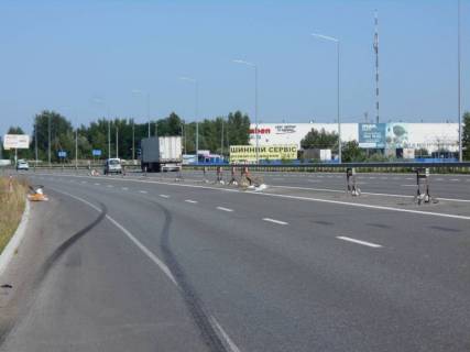 Billboard A in Kalynivka, 6х3  s. Kalinivka, trasa M-01 "Kiiv-Cernigiv-Novi Arilovici", km 34+600 pravo, ob'izd m. Brovari, cerez 150m pisla Baumit-Ukraina, za 200m do povorotu na st. Brovars'ka ta Raben Ukraina Photo 1
