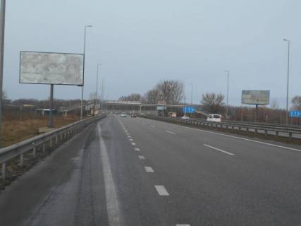 Billboard B in Glevakha, 6х3  смт. Глеваха, траса М-05 Київ-Одеса, км 27+100 ліво, за 460м до АЗС Укрнафта та за 90м до автобусної зупинки, через 610м після розв'язки на м. Васильків Photo 1