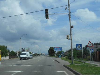 Billboard A in Brovary, 6х3  m. Brovari, st. Kiivs'ka, 18, bila avtobusnoi zupinki, v'izd v m. Brovari zi storoni m. Kiiv, cerez 100m pisla magazinu "Fora", cerez 120m pisla perehresta z st. Esenina, cerez 200m pisla AZS "KLO", za 190m do povortu na st. Evgenia Zelens'kogo Photo 1