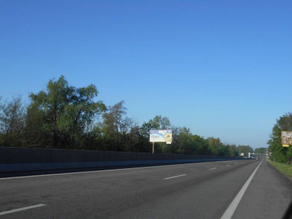 Billboard B in Kalynivka, 6х3  смт. Калинівка, траса М-05 Київ-Одеса, км 29+650 ліво, через 650м після повороту на вул. Вокзальна та АЗС КЛО, за 850м до АЗС АМІК Photo 1