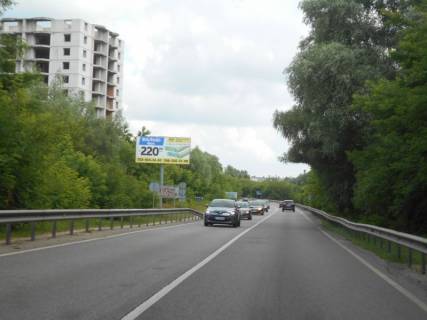 Billboard B in Obukhiv, 6х3  Dniprovs'ke sose, trasa N-01 "Kiiv-Znam'anka", km 44+200 pravo, cerez 200m pisla gotelu "Zelena gora", cerez 400m pisla AZS SOCAR, cerez 500m pisla povorotu na st. Zagrebla Photo 1