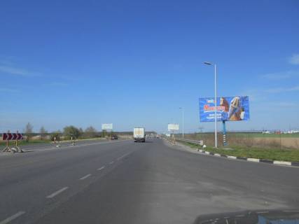 Billboard A in Skibin, 6х3  s. Skibin, cernigivs'ka trasa, trasa M-01 "Kiiv-Cernigiv-Novi Arilovici", km 40+985 pravo, st. Kiivs'ka, bila AZS "SHELL", cerez 800m pisla povorotu na s. Velika Dimerka, cerez 650m pisla AZS "AMIK"  Photo 1