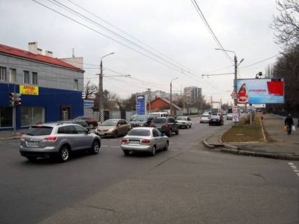 Billboard A in Odessa, 3х6  st.Komarova, 8 - st.Gen.Petrova, na svetofore (A) Photo 1