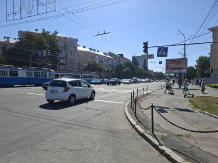 Scrolller, Scroll A in Vinnytsia, 3.14х2.32  av. Kocubins'kogo (budinok Oficeriv) - 282322 Photo 1
