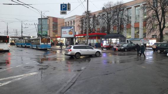 Scrolller, Scroll A in Vinnytsia, 3.12х2.32  pl. Privokzal'na (Apteka) - 393898 Photo 1